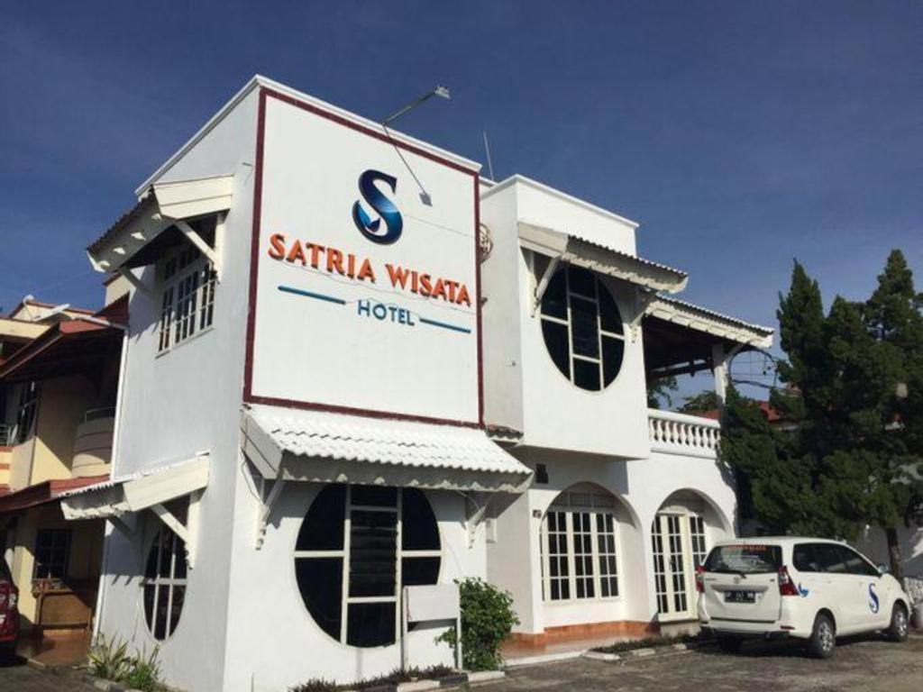 Satria Wisata Hotel Pare-Pare Exterior photo