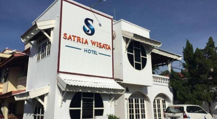 Satria Wisata Hotel Pare-Pare Exterior photo