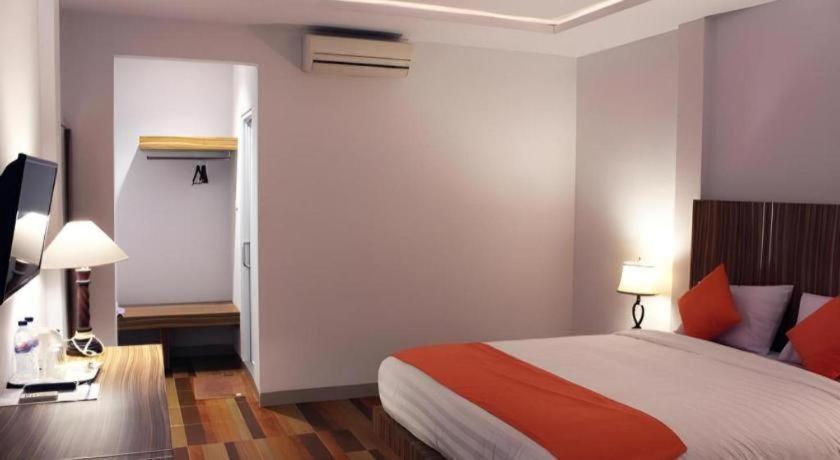 Satria Wisata Hotel Pare-Pare Exterior photo