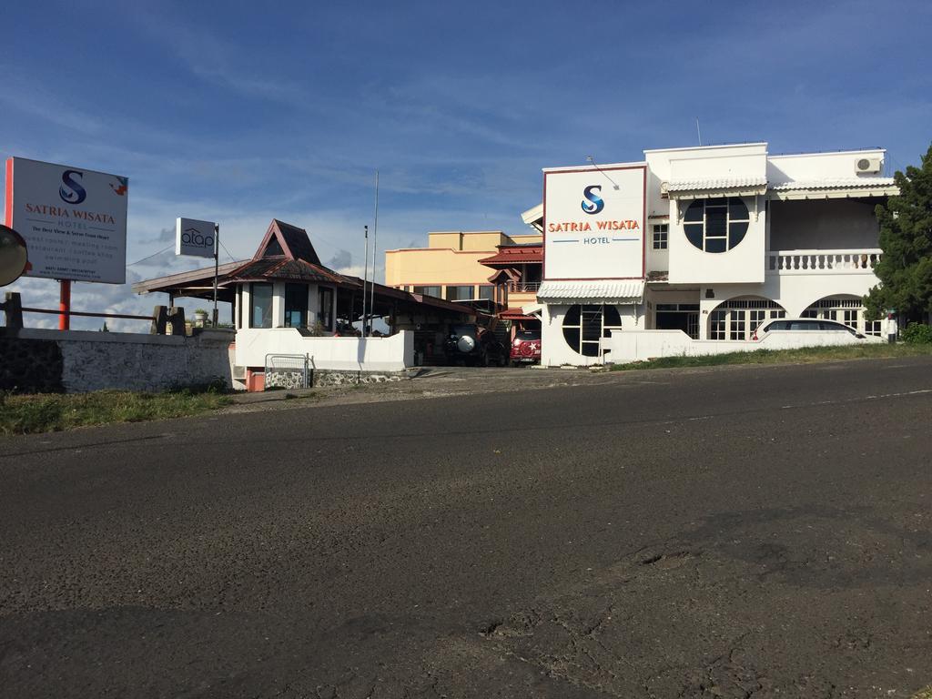 Satria Wisata Hotel Pare-Pare Exterior photo