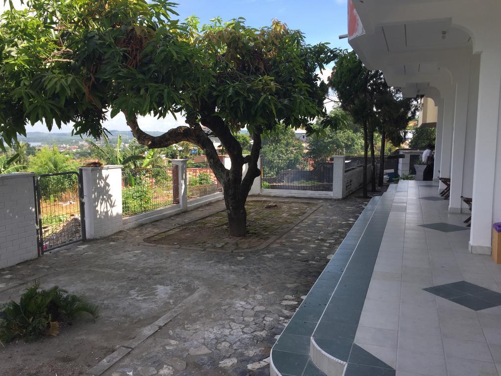 Satria Wisata Hotel Pare-Pare Exterior photo